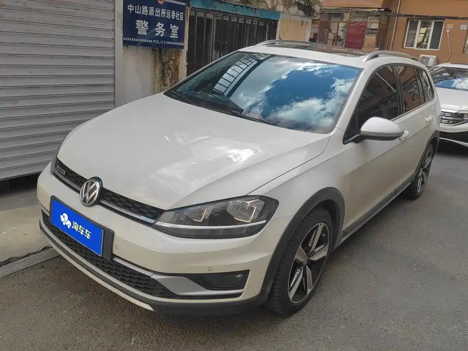 Volkswagen Golf (Import)