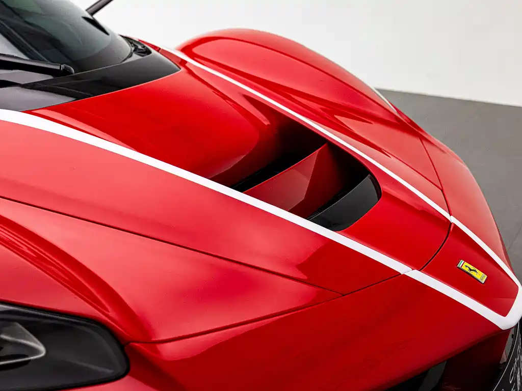 Ferrari LaFerrari 2014 6.3L Standard