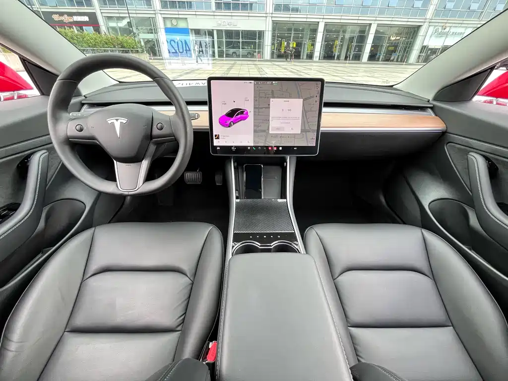 Tesla Model 3 — миниатюра 13