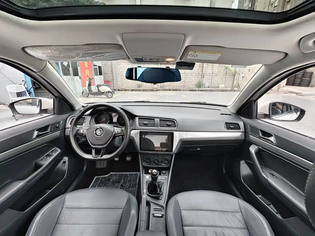 Volkswagen Lavida — миниатюра 6