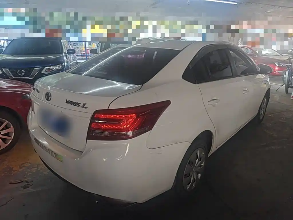 Toyota Yaris L — миниатюра 7