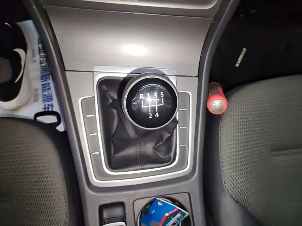 Volkswagen Golf — миниатюра 14