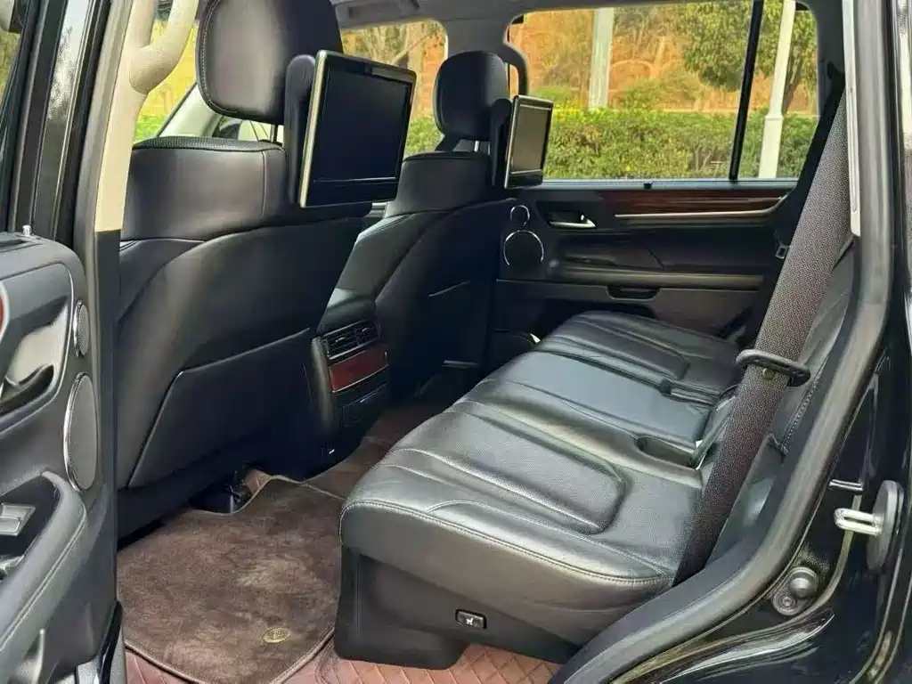 Lexus LX 570 Premium Luxury Edition, фото 9