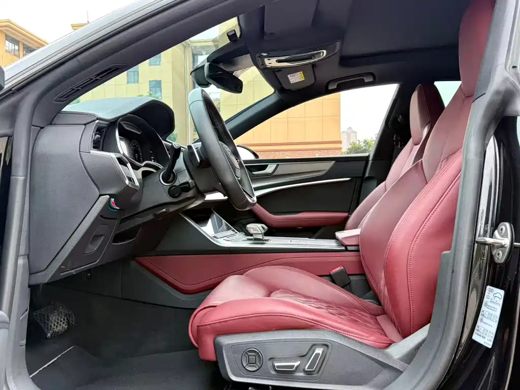 Audi A7L 2024 45 TFSI quattro