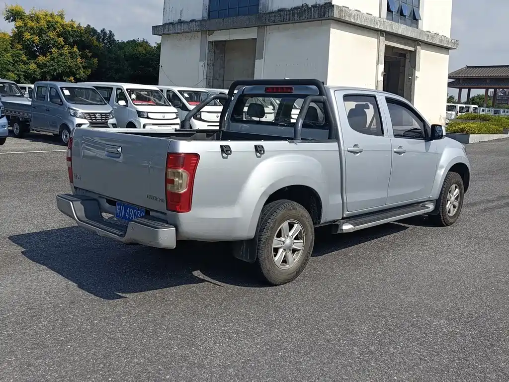 Isuzu RE-MAX Ruimai — миниатюра 6