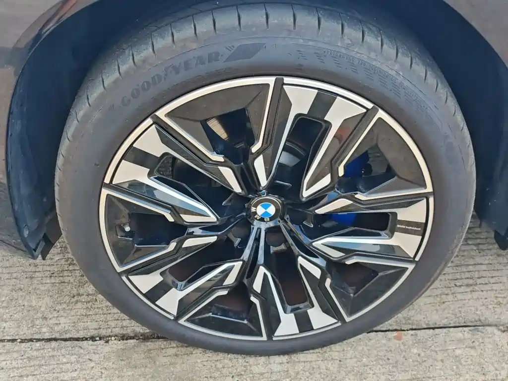 BMW X3 — миниатюра 5