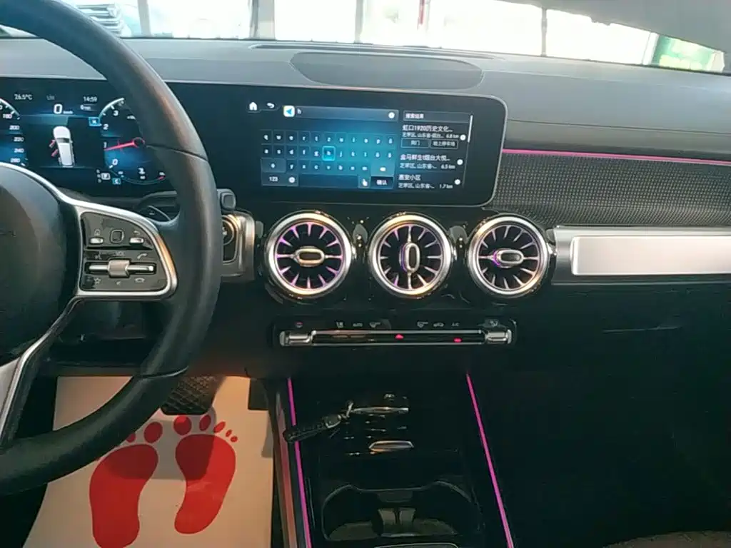 Mercedes-Benz GLB — миниатюра 13