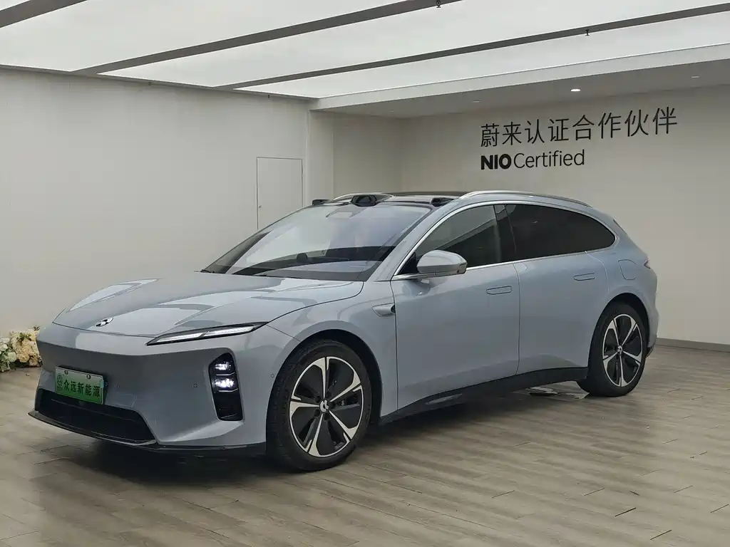 NIO ET5