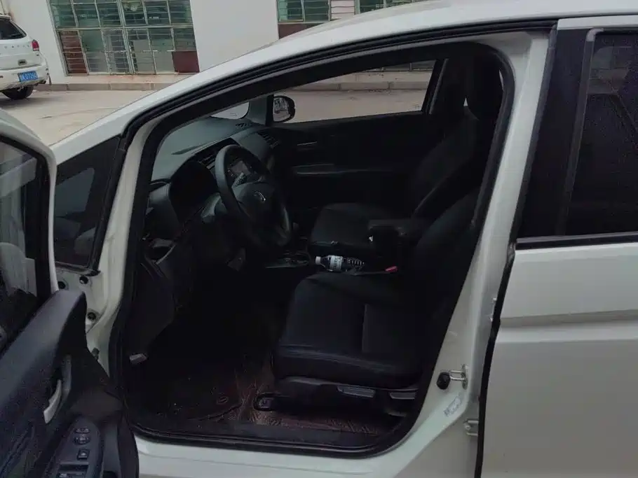 Honda Fit — миниатюра 9