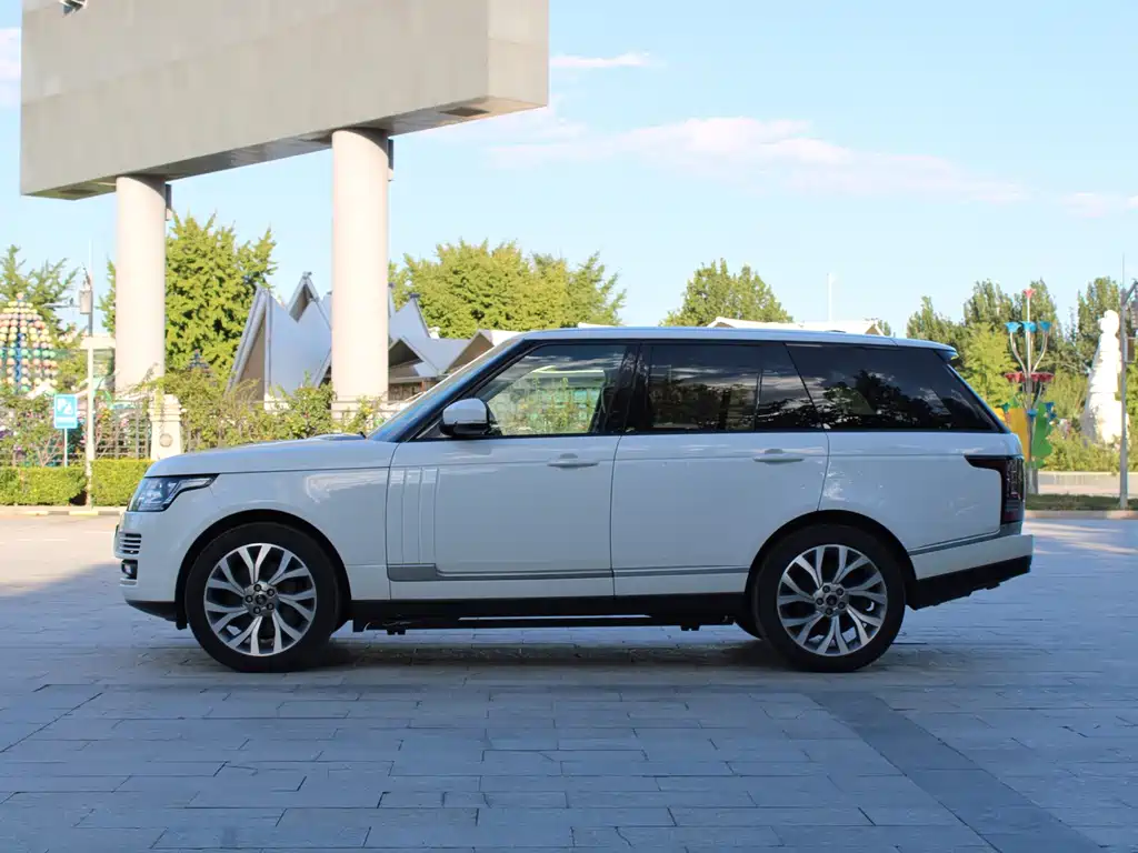 Land Rover Range Rover — миниатюра 7