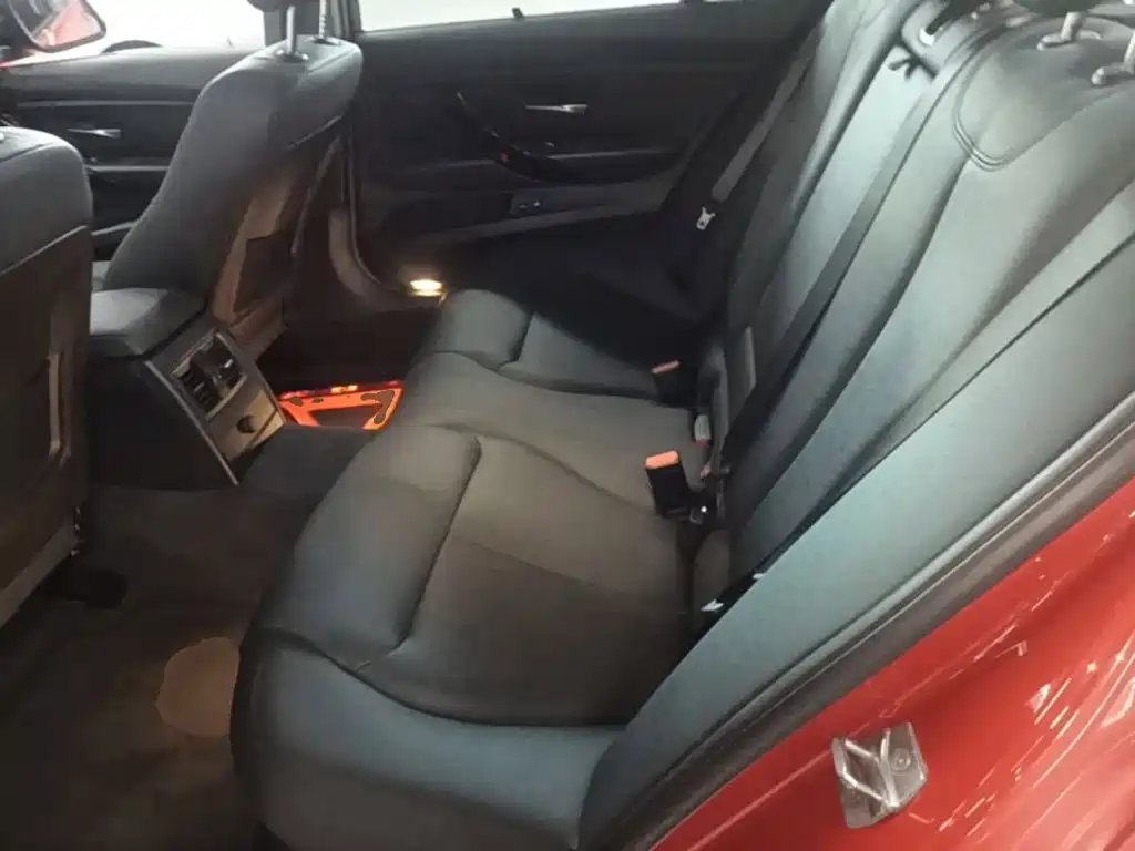 BMW 3 Series — миниатюра 17