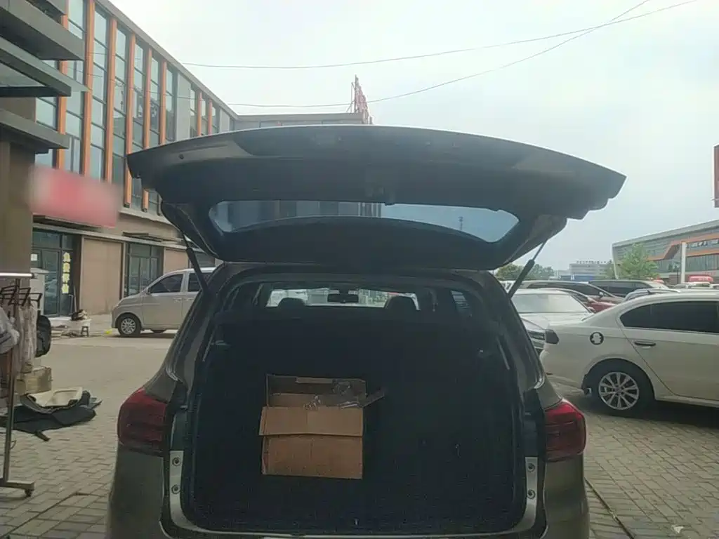 Volkswagen Tiguan — миниатюра 19