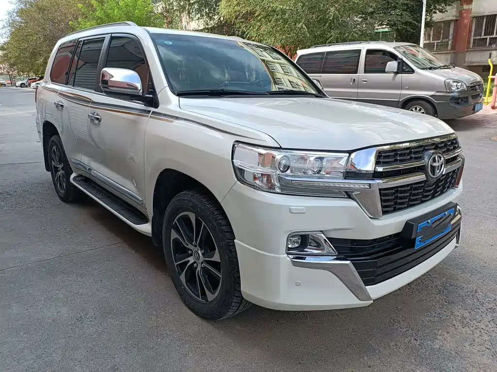 Toyota Land Cruiser — миниатюра 2