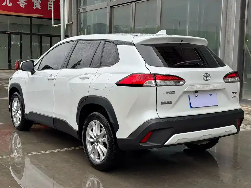 Toyota Corolla Cross — миниатюра 4