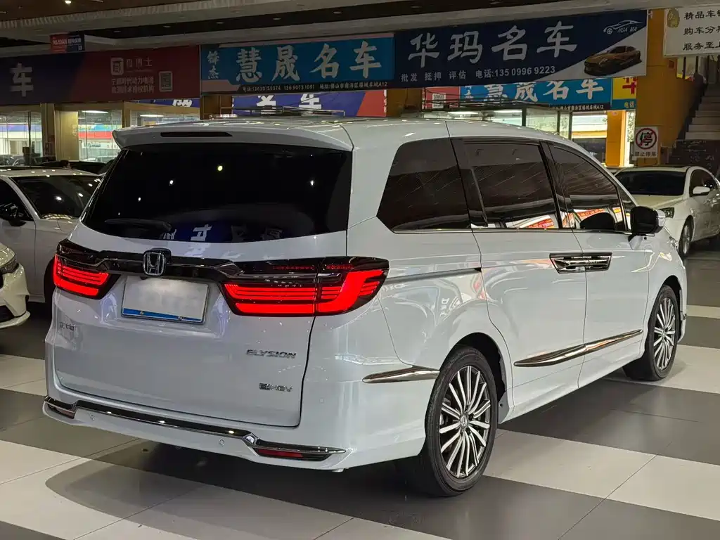 Honda Elysion — миниатюра 4
