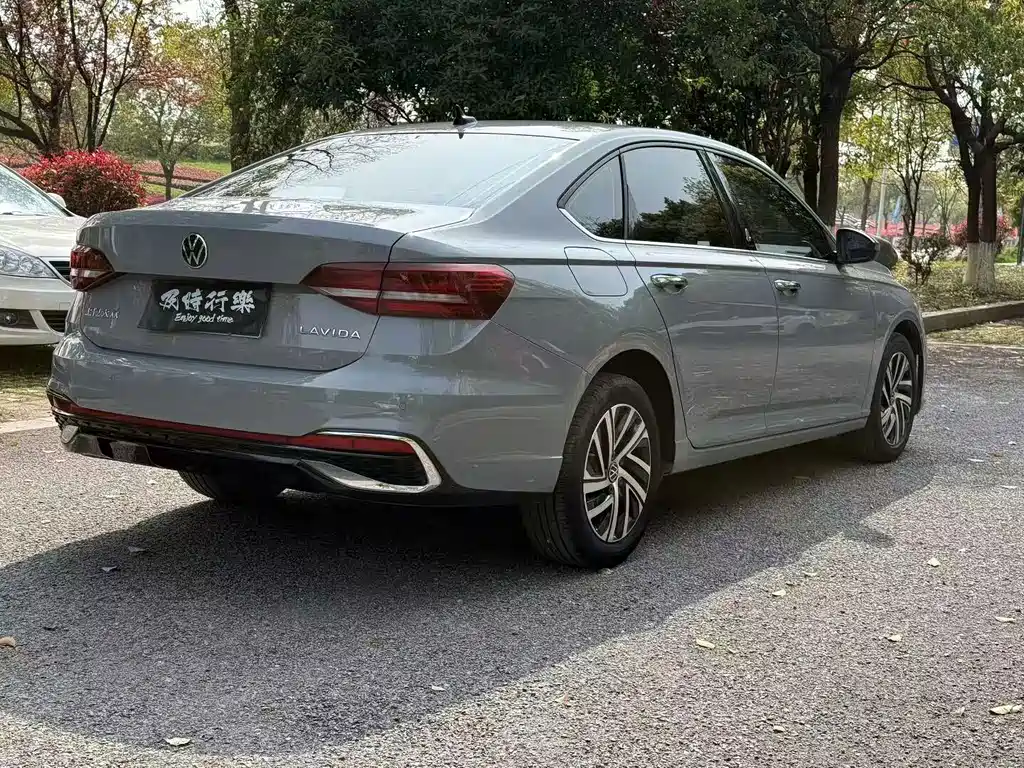 Volkswagen Lavida — миниатюра 9