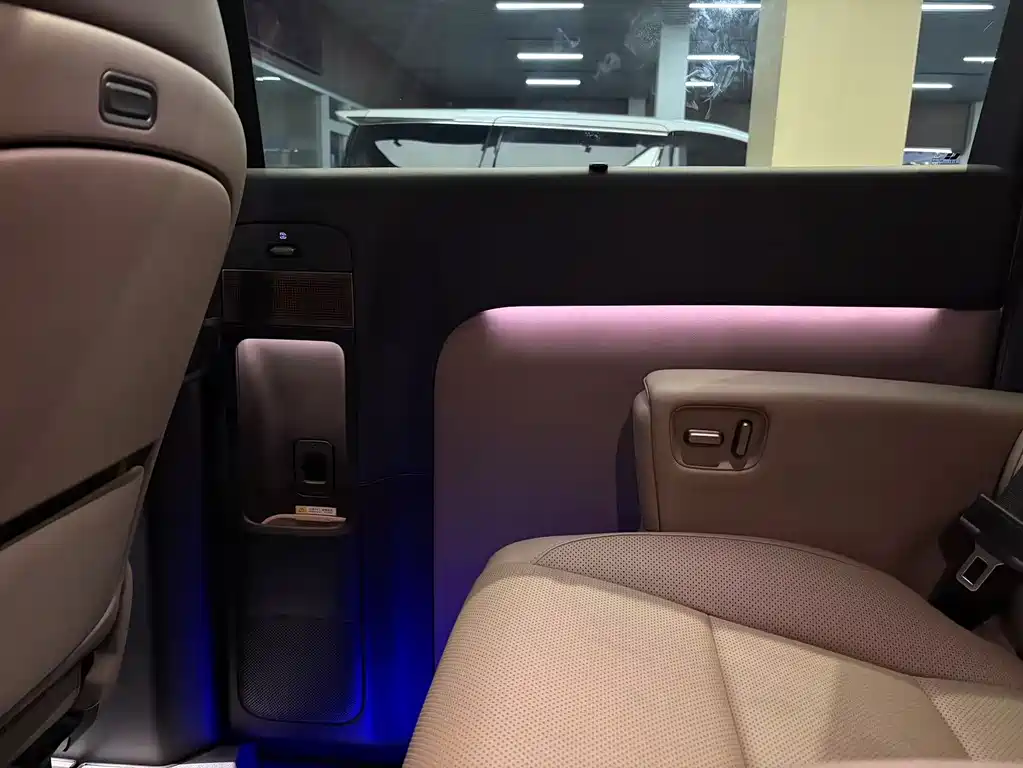 Li Auto Li MEGA — миниатюра 16