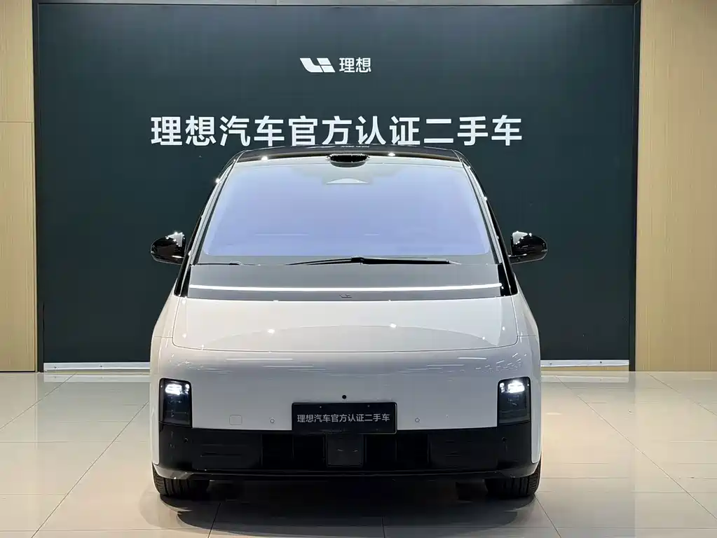 Li Auto Li MEGA — миниатюра 2