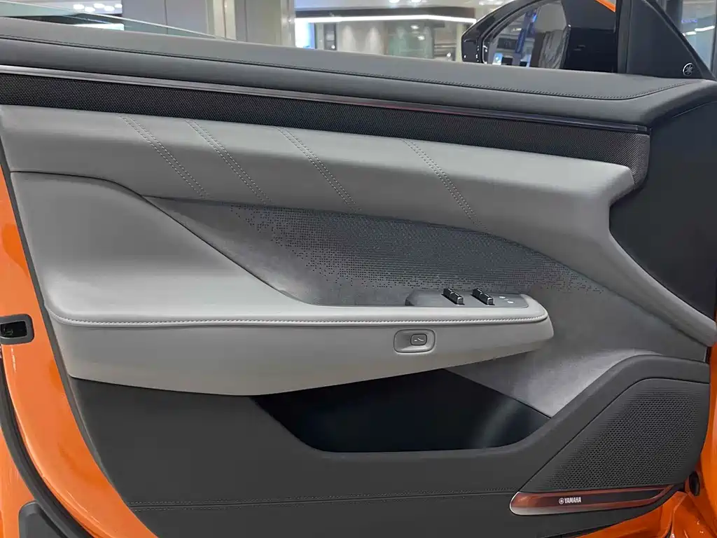 ZEEKR EXTREME KRYPTON 001