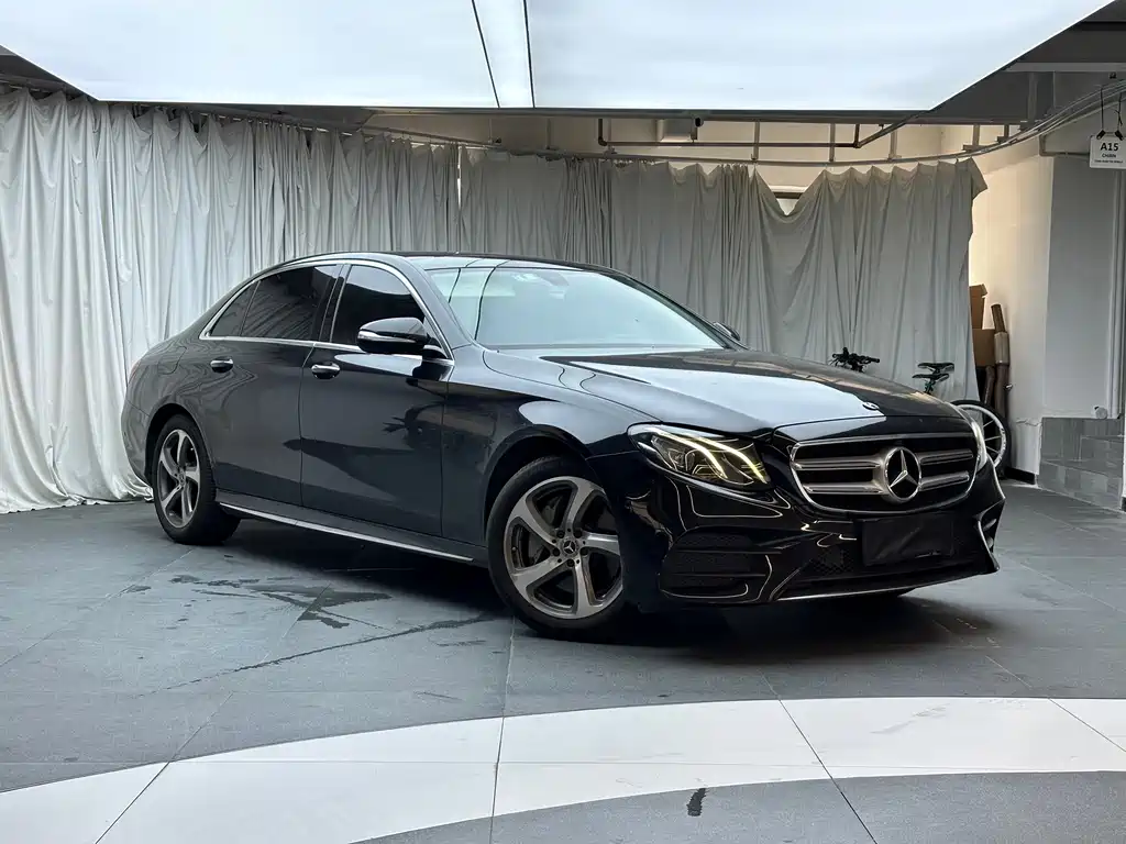 Mercedes-Benz E-Class — миниатюра 3