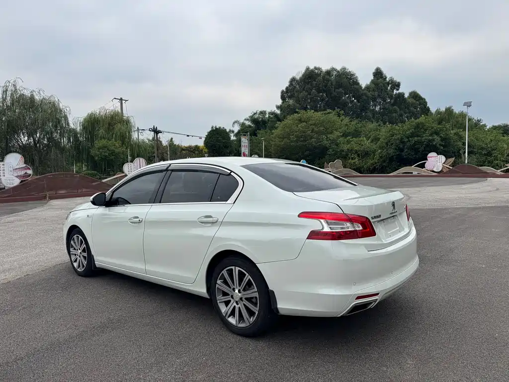 Peugeot 408 — миниатюра 5