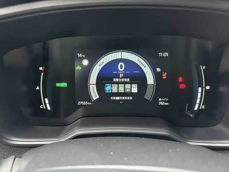 Toyota Corolla Cross — миниатюра 10
