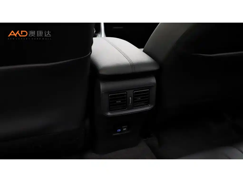 Toyota RAV4 — миниатюра 9