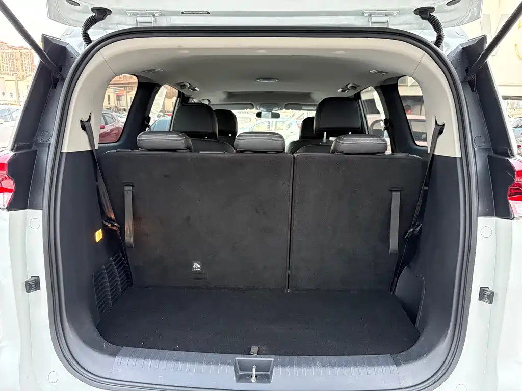 SAIC MAXUS CHASE G50