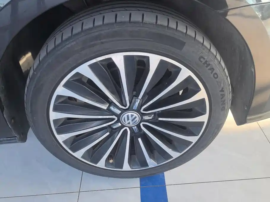 Volkswagen Passat — миниатюра 6