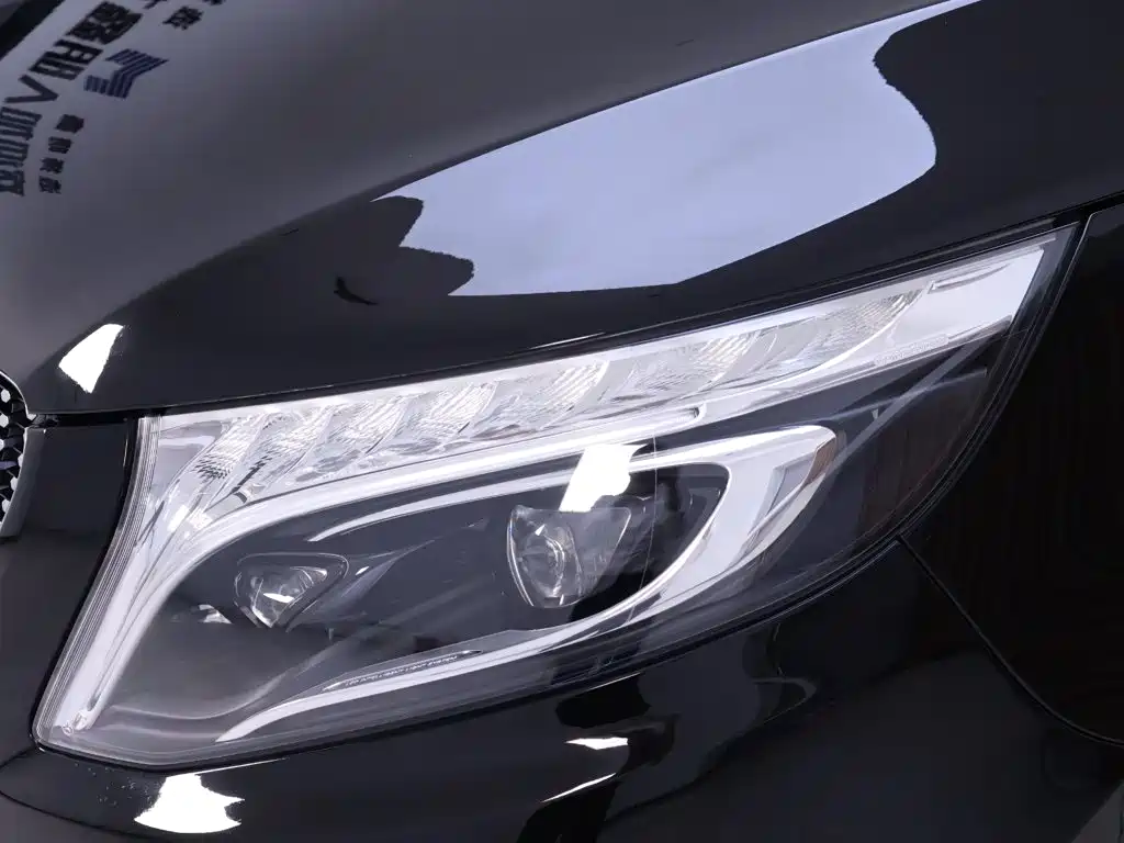 Mercedes-Benz V-Class — миниатюра 4