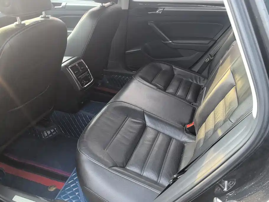 Volkswagen Passat — миниатюра 11