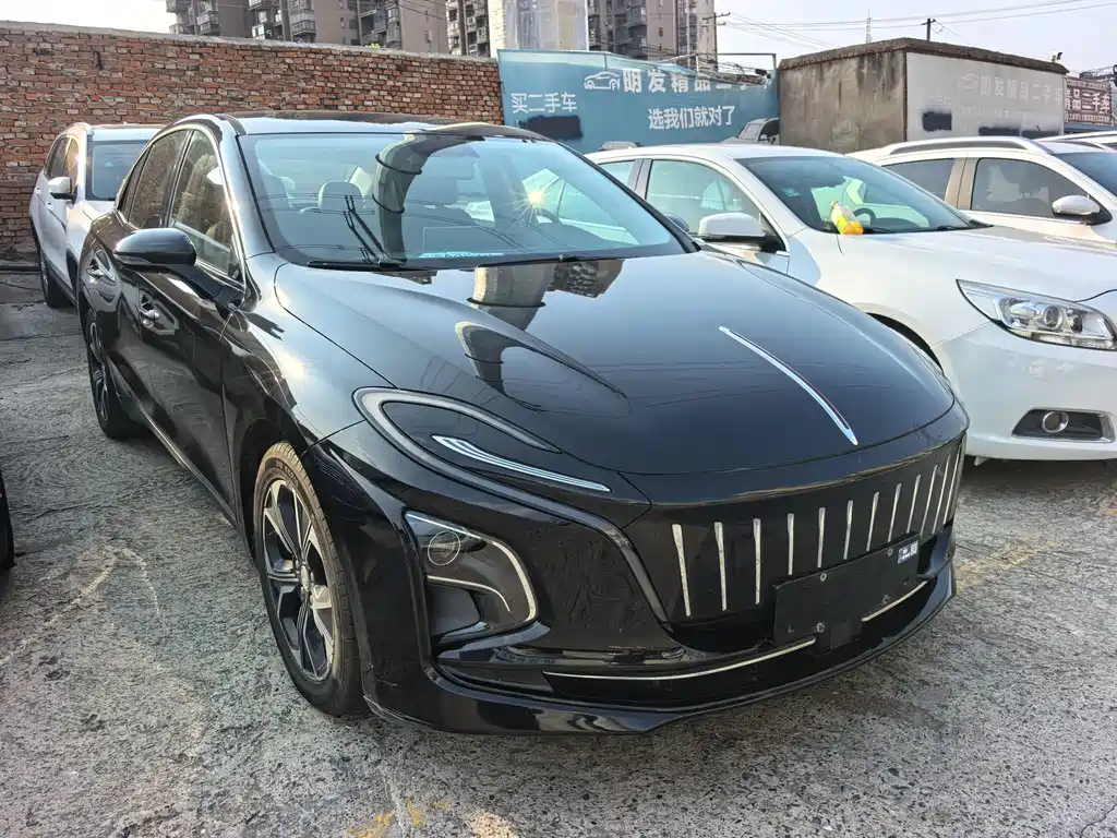 Hongqi Hongqi E-QM5 — миниатюра 3