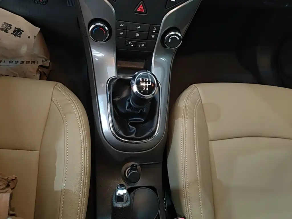 Chevrolet Cruze — миниатюра 14
