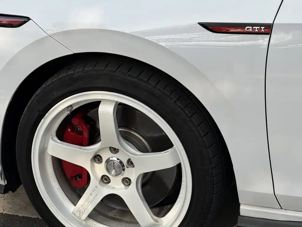 Volkswagen Golf GTI GTI 2023 380TSI DSG GTI