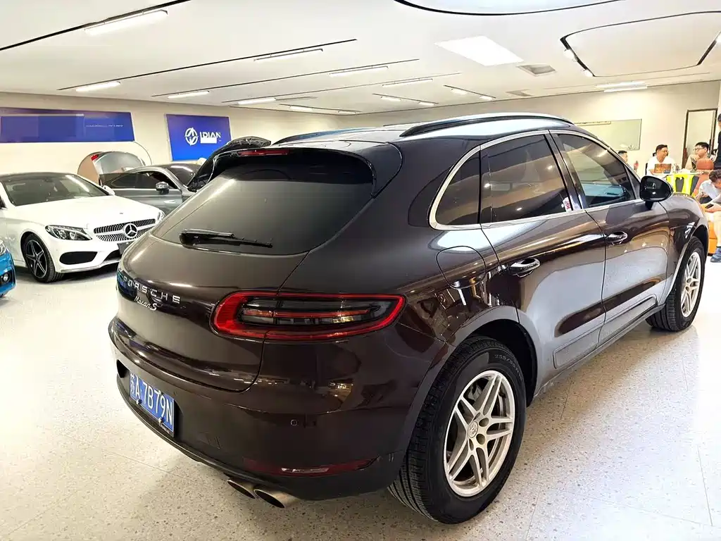 Porsche Macan — миниатюра 6