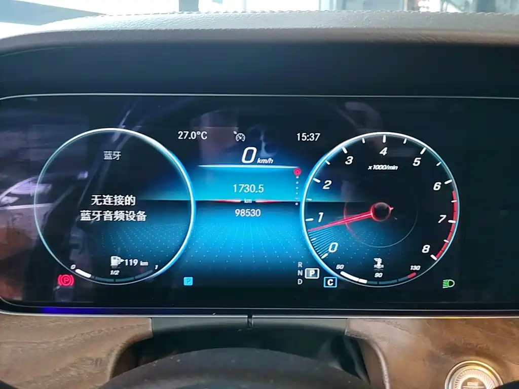 Mercedes-Benz E-Class — миниатюра 12