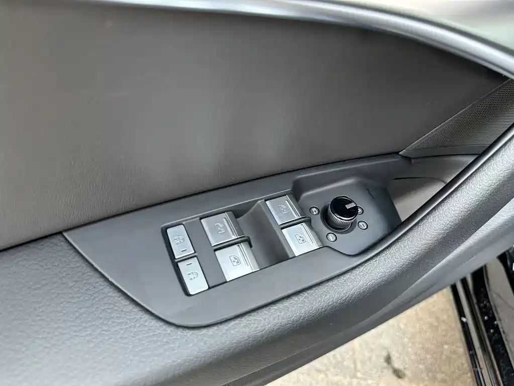 Audi A6L — миниатюра 19