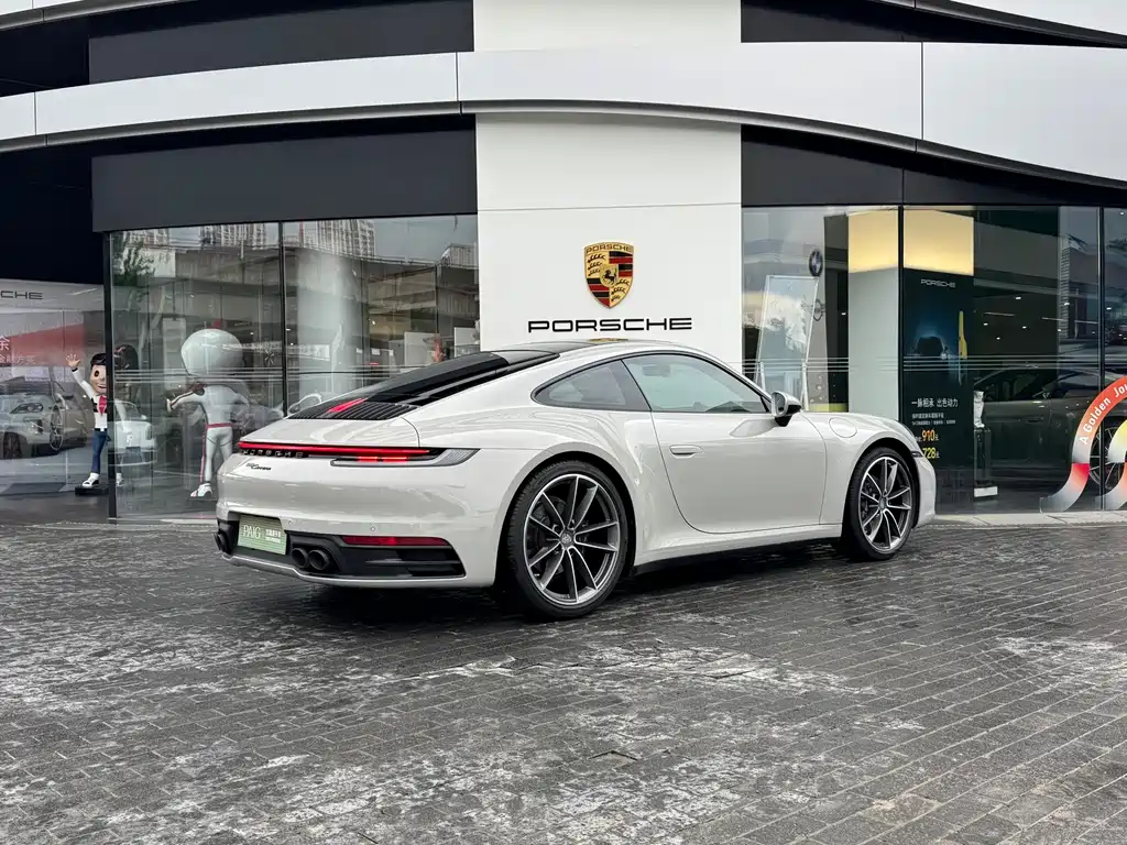 Porsche 911 2023 Carrera 3.0T