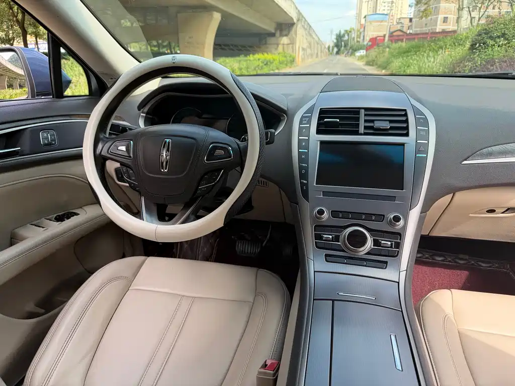 Lincoln MKZ — миниатюра 6