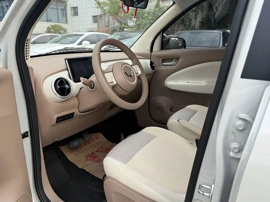 Wuling MINIEV — миниатюра 8