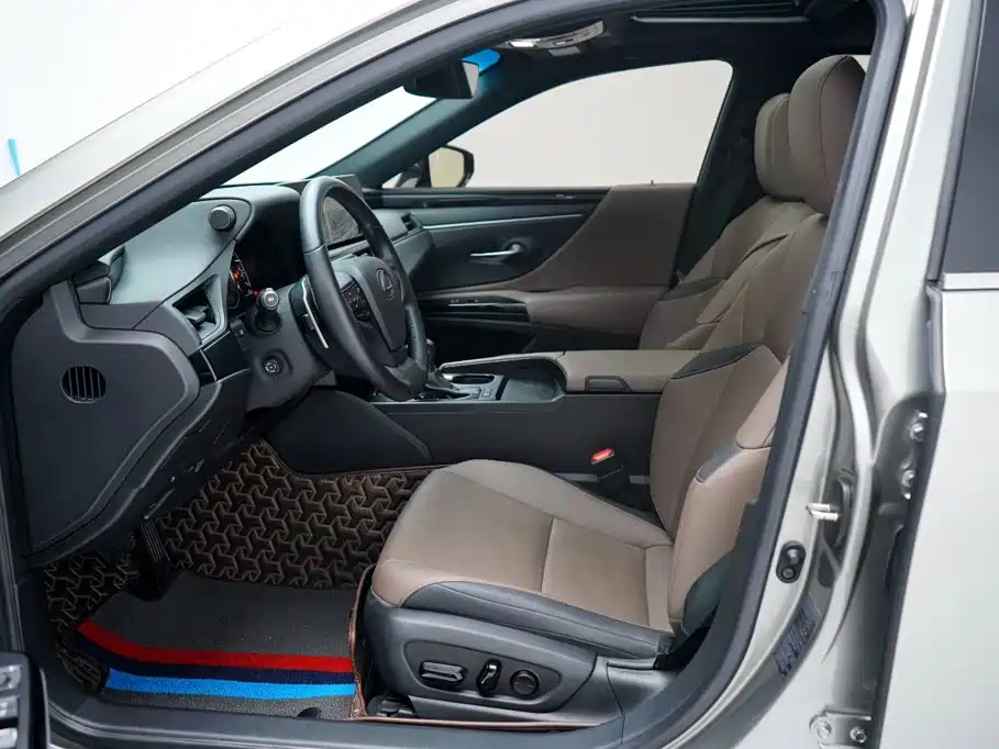 Lexus ES — миниатюра 5