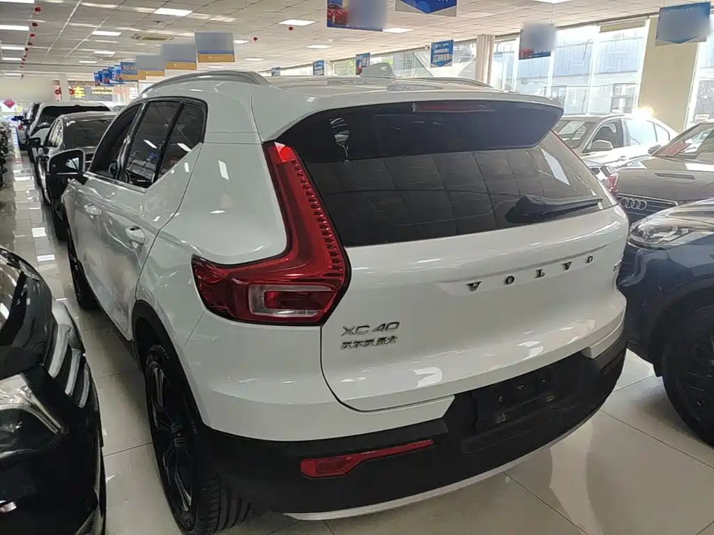 Volvo XC40 — миниатюра 5