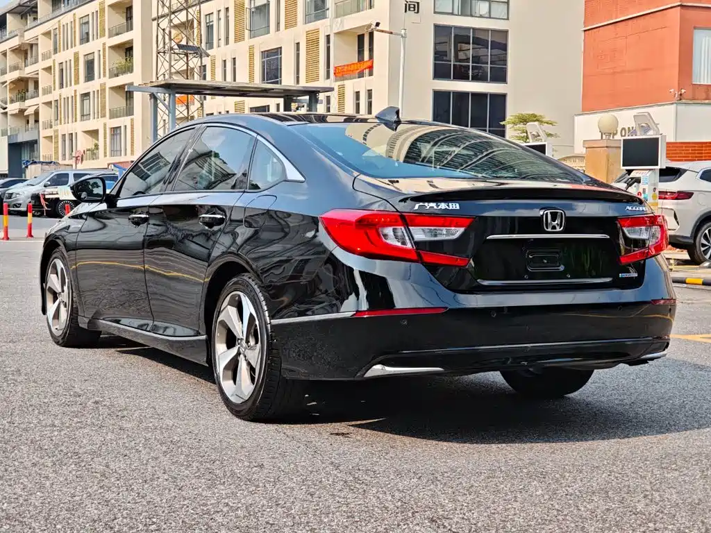 Honda Accord — миниатюра 7