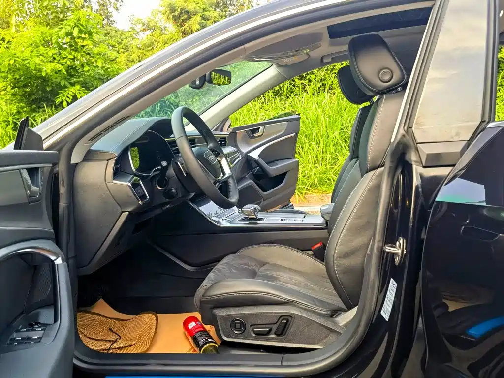 Audi A7L — миниатюра 9
