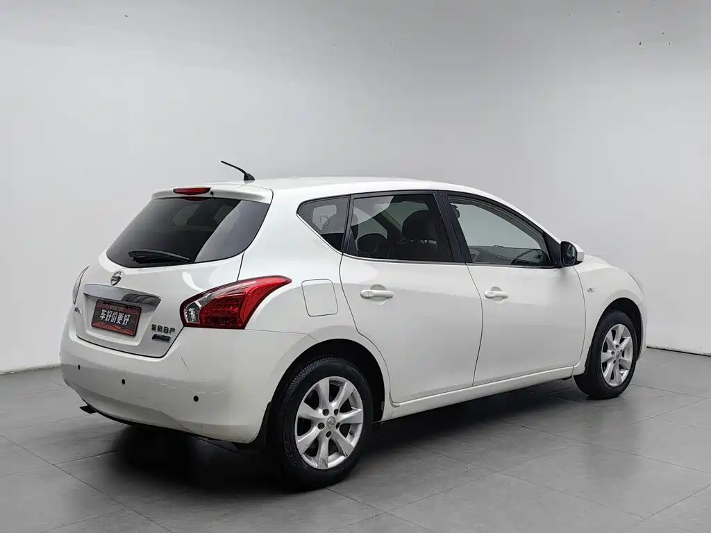 Nissan Tiida — миниатюра 2