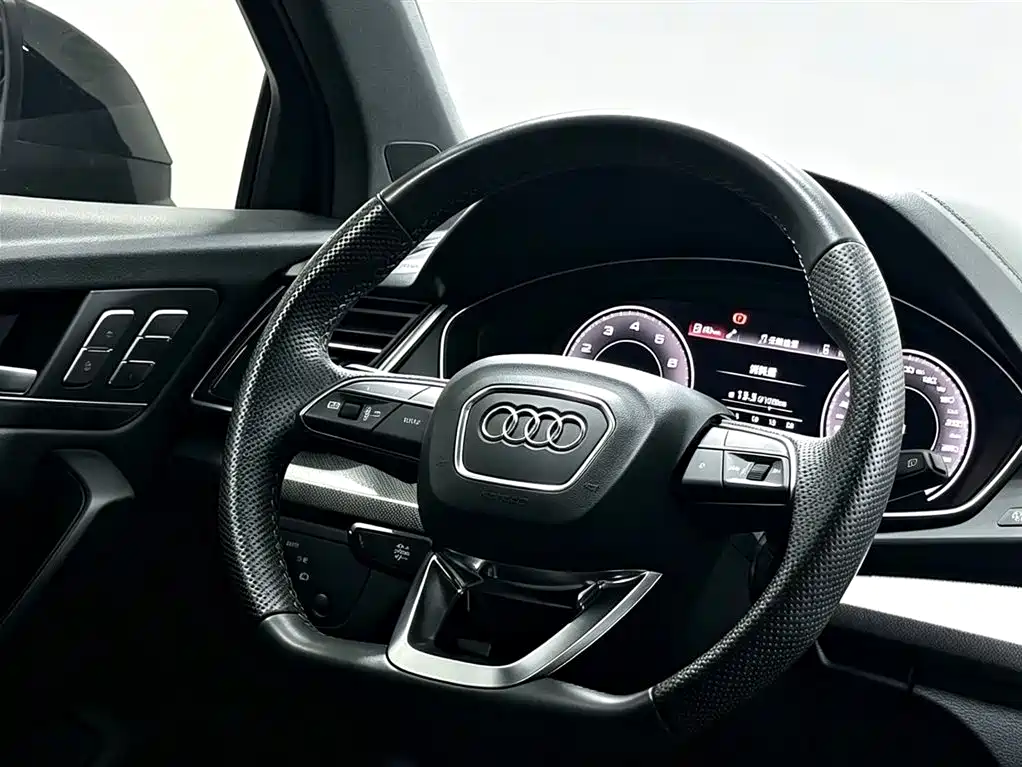 Audi Q5L — миниатюра 11