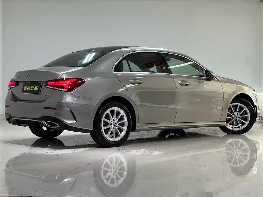 Mercedes-Benz A-Class — миниатюра 8