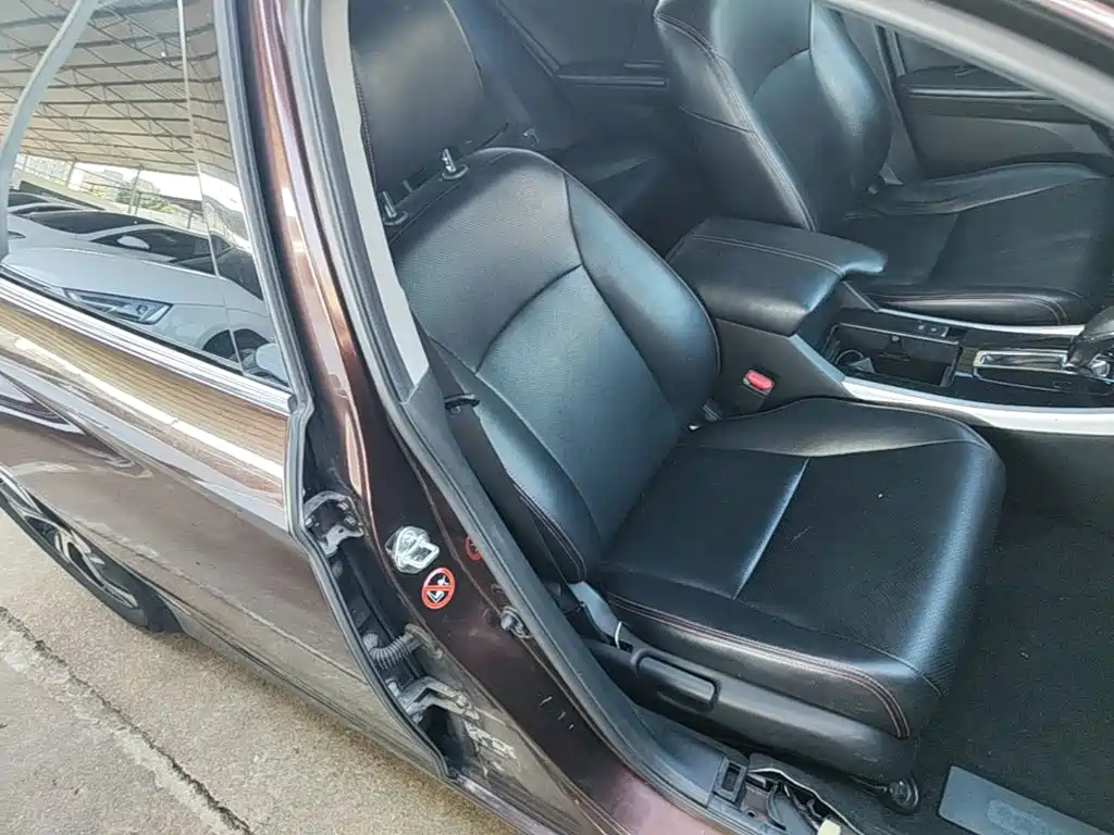 Honda Accord — миниатюра 25