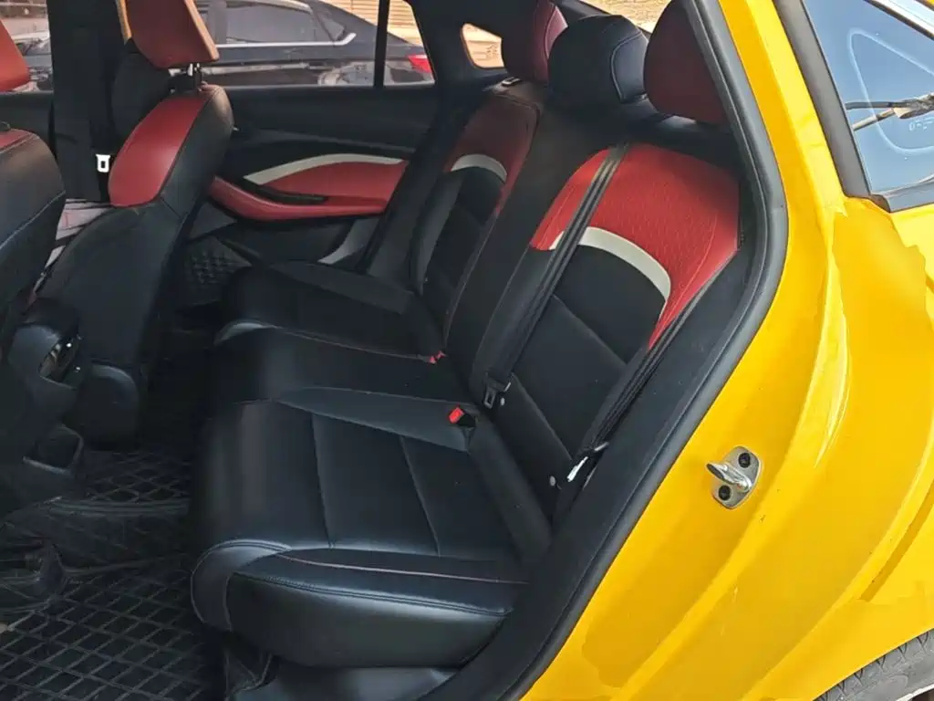 MG MG5 — миниатюра 17