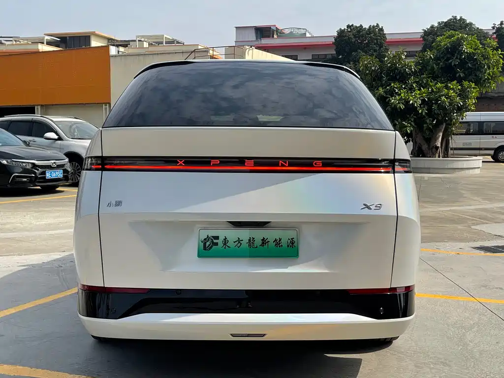 XIAOPENG X9
